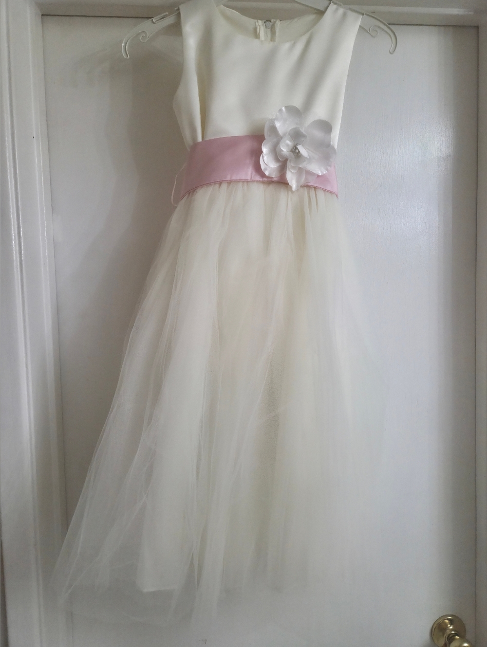 Ivory Tulle Flower Girl Dress with Pink Sash. First Communion Dress. Girl Dress. - Picture 2 of 11